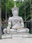 คุณธนัชพร สมบัติ (คุณนุ้ย) ประธานบริหาร บริษัท ไอแบรนด์ เรียลเอสเตท แอนด์ พร็อพเพอร์ตี้ (ประเทศไทย)จำกัด บริจาคเพื่อช่วยเหลือสังคม